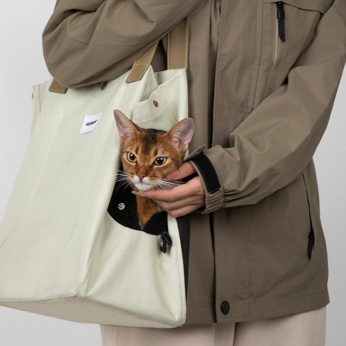 HiDREAM Clashing Go Out Portable Pet Bag Comfortable Adjustable Padded Shoulder Breathable Mesh - PetzyMart