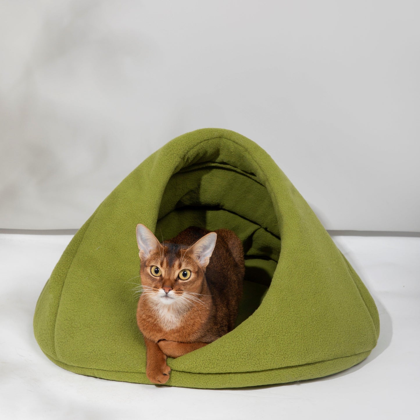 HiDREAM Shaker Fleece Semi-Enclosed Cat Bed Luxurious Comfort Non-Slip Base Soft Bed - PetzyMart