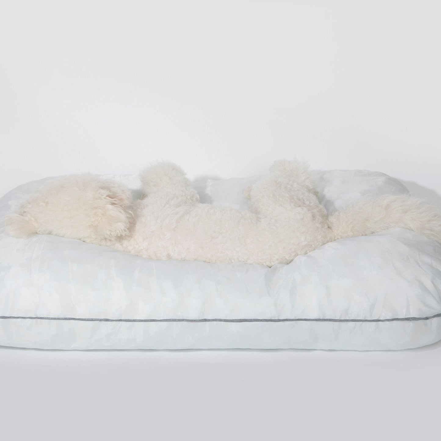 HiDREAM Pet Bed Luxurious Comfort Modern Design Non-Slip Base Soft Bed for Pets - PetzyMart